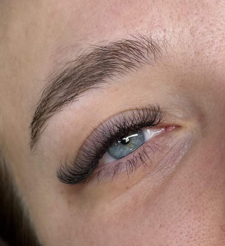 extension de cils volume Québec